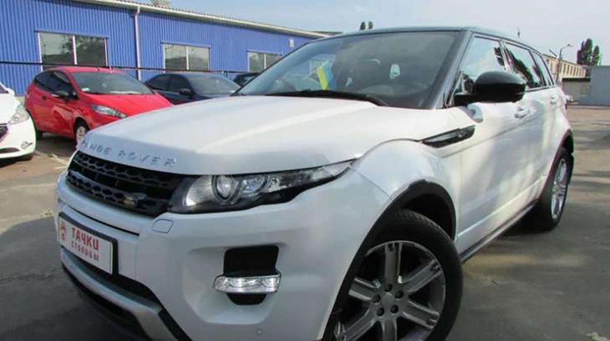 Нетверезі працівники СТО розтрощили авто клієнта: шокуючі фото та відео Нетверезі працівники СТО розтрощили авто клієнта: шокуючі фото та відео