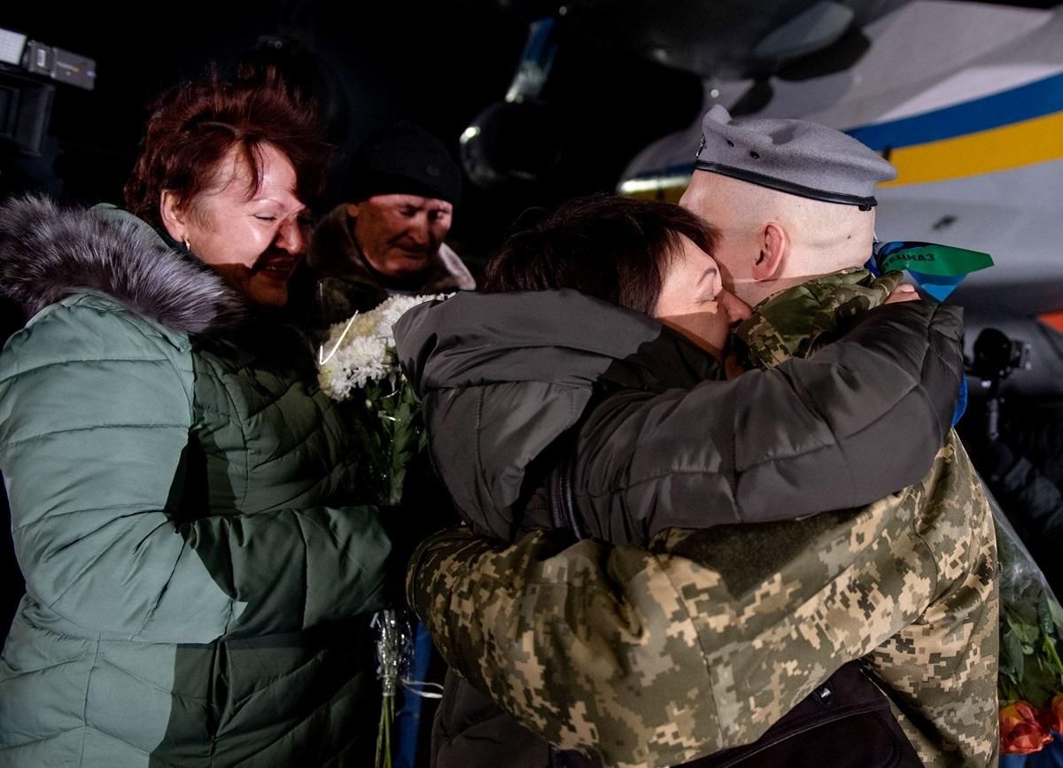 Ми запам'ятаємо і не пробачимо, – ветеран АТО про катування в тюрмах РФ Ми запам'ятаємо і не пробачимо, – ветеран АТО про катування в тюрмах РФ