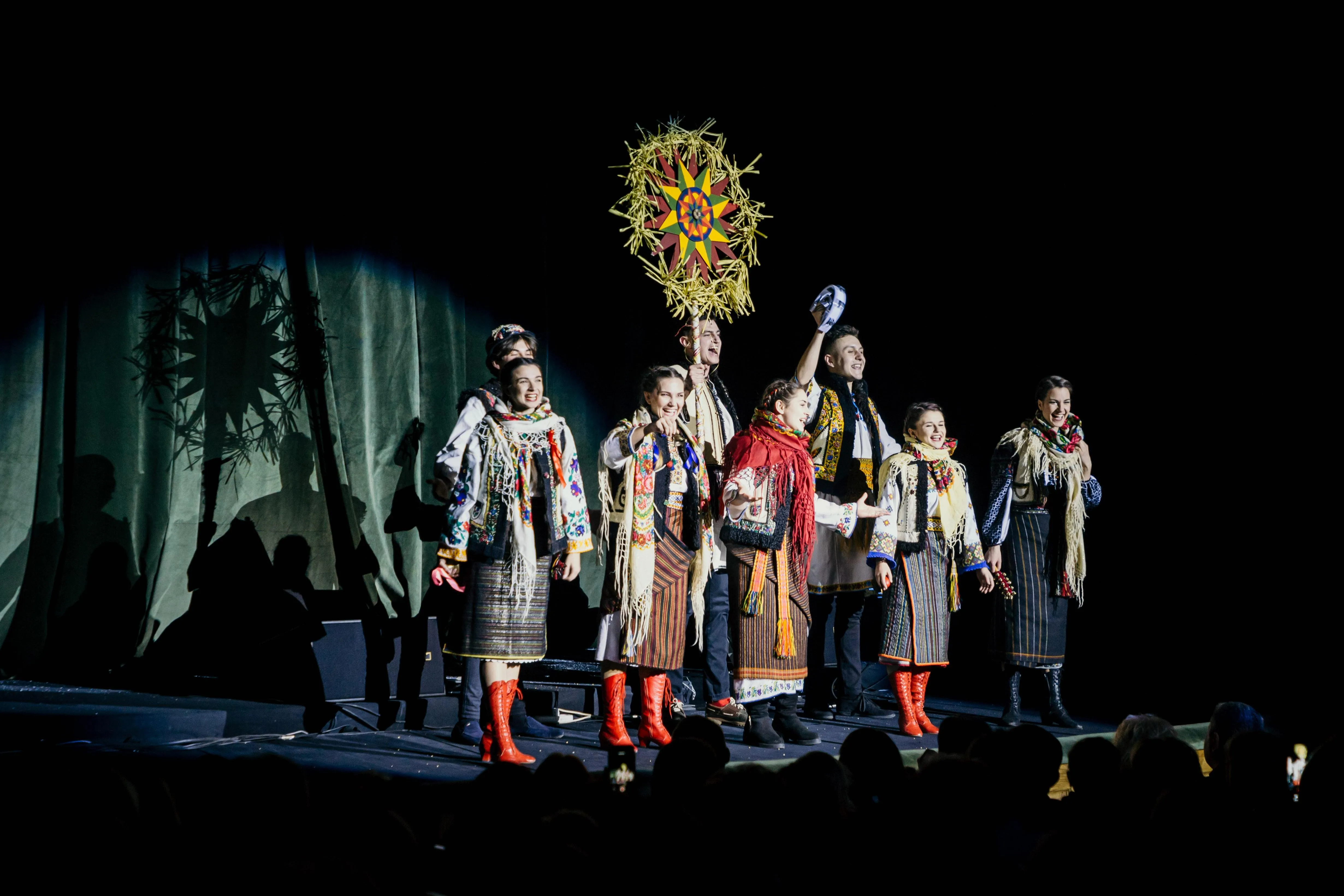 Вертеп на концерті Оксани Мухи Вертеп на концерті Оксани Мухи