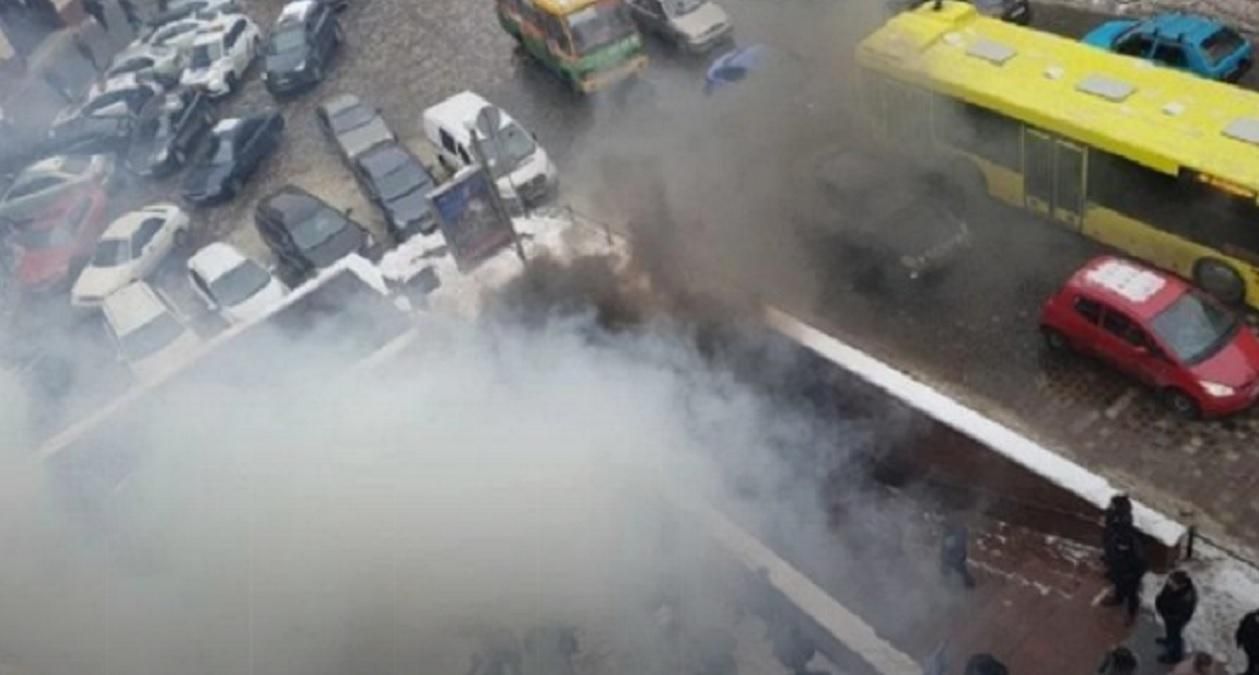 Год после попытки штурма Zaxid.net: суд обязал полицию начать расследование Год после попытки штурма Zaxid.net: суд обязал полицию начать расследование