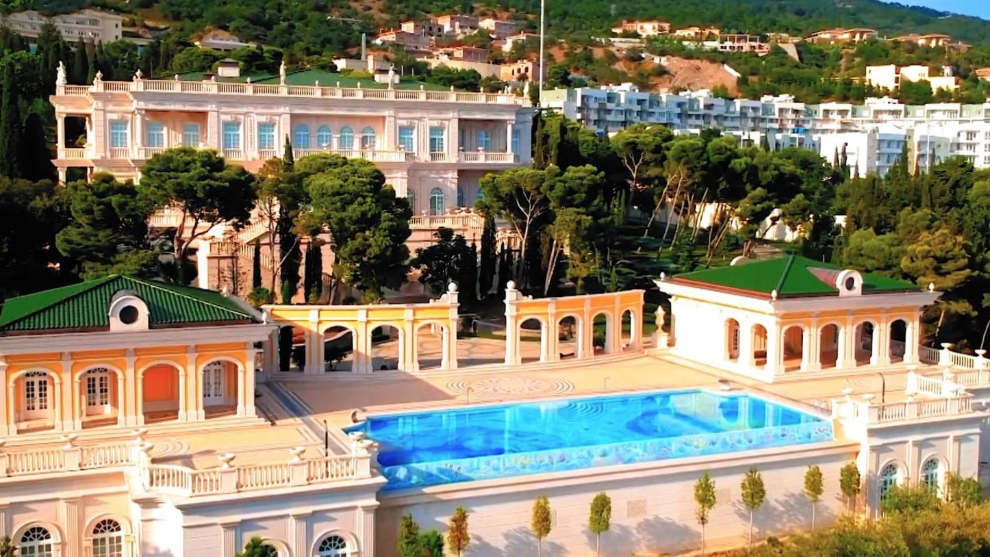 Розкішний маєток Ахметова в Криму продали "Газпрому" Розкішний маєток Ахметова в Криму продали "Газпрому"