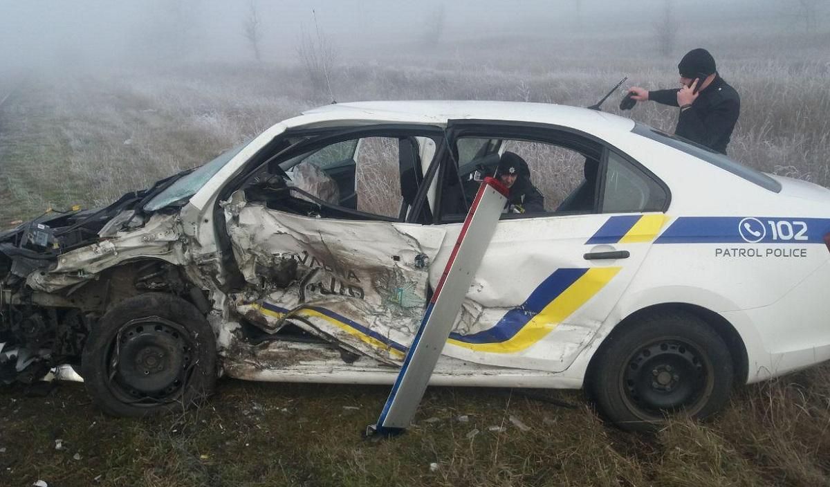 П’яний працівник поліції виїхав на зустрічну смугу та врізався у патрульних: відео П’яний працівник поліції виїхав на зустрічну смугу та врізався у патрульних: відео