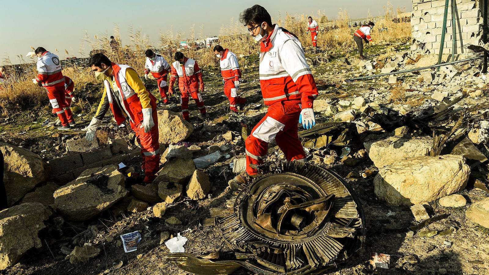 Нескольких украинцев, погибших в авиакатастрофе в Иране, удалось идентифицировать