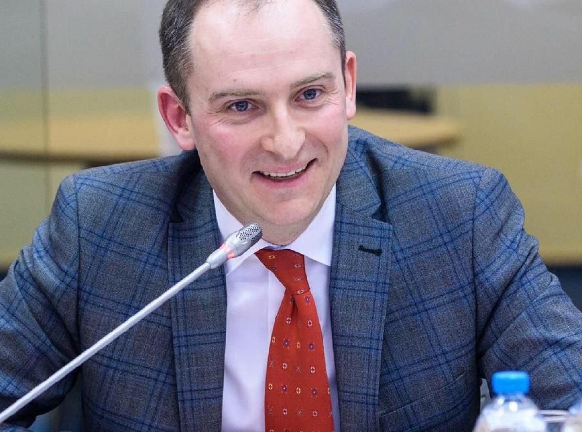 Теневые схемы с ІТ-шниками: СБУ пришла к главе ГНС Верланова Теневые схемы с ІТ-шниками: СБУ пришла к главе ГНС Верланова