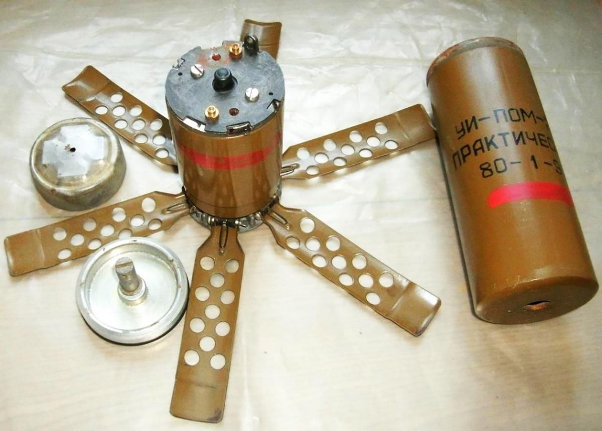 Бойовики мінують території біля позицій українських військових на Донбасі Бойовики мінують території біля позицій українських військових на Донбасі