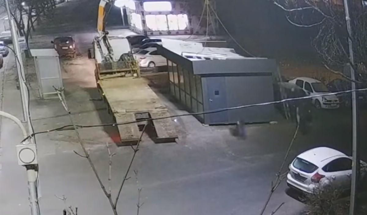 20 хвилин на роботу: у Києві за ніч "виріс" незаконний МАФ – відео 20 хвилин на роботу: у Києві за ніч "виріс" незаконний МАФ – відео