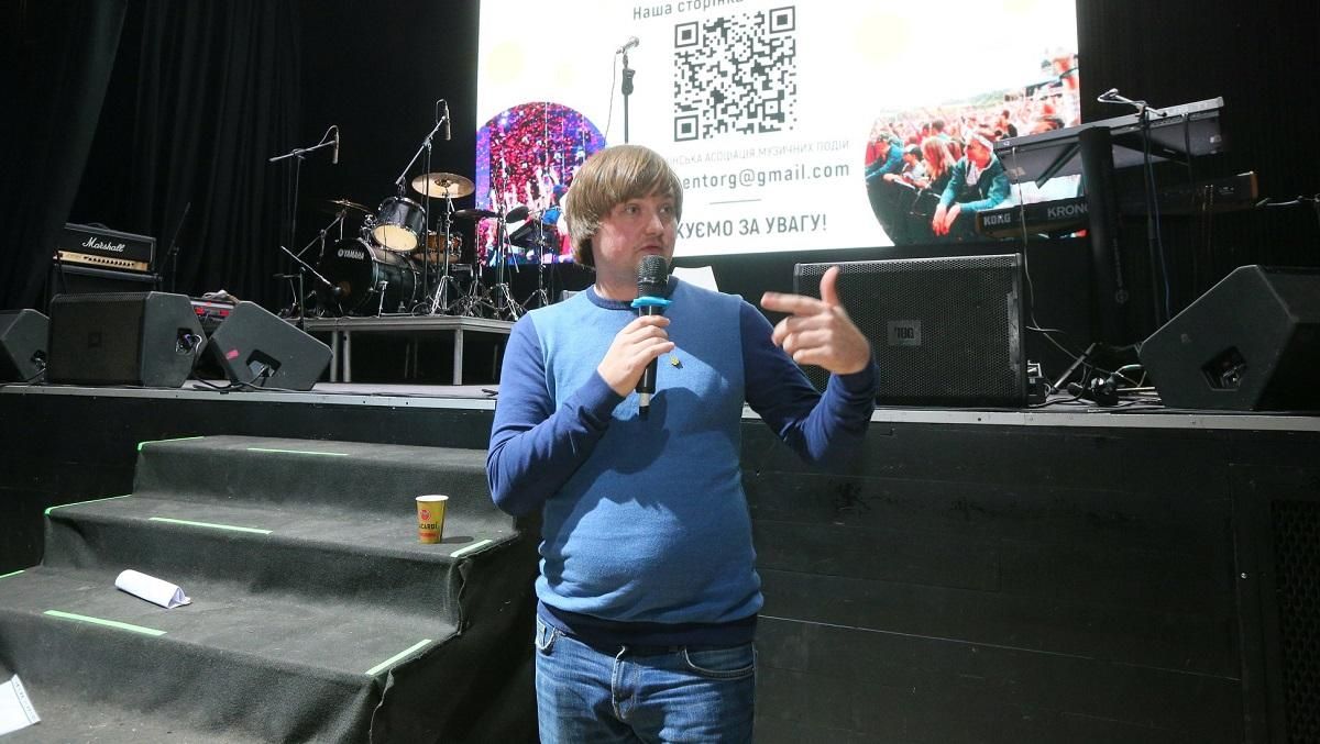 "Слуга народа" Санченко принес присягу депутата: чем планирует заниматься в парламенте "Слуга народа" Санченко принес присягу депутата: чем планирует заниматься в парламенте