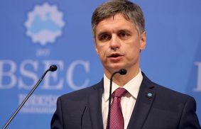 Пристайко объяснил, почему посольство сначала исключило версию ракетного удара по самолету МАУ