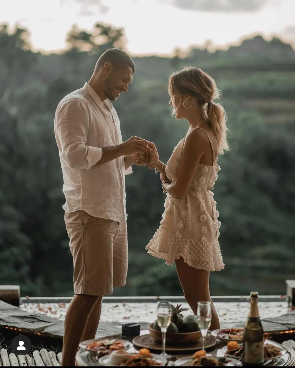 Нікіта Добринін одружується Нікіта Добринін одружується