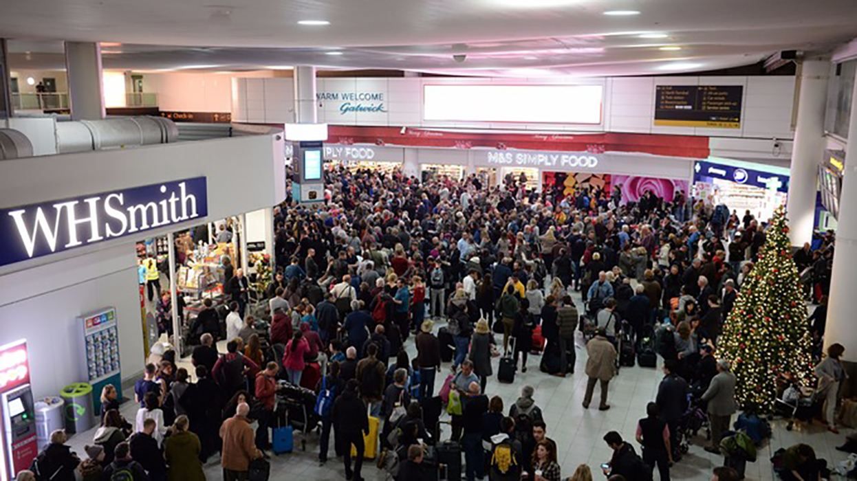 У Лондоні евакуювали аеропорт через загрозу вибуху: що про це відомо У Лондоні евакуювали аеропорт через загрозу вибуху: що про це відомо