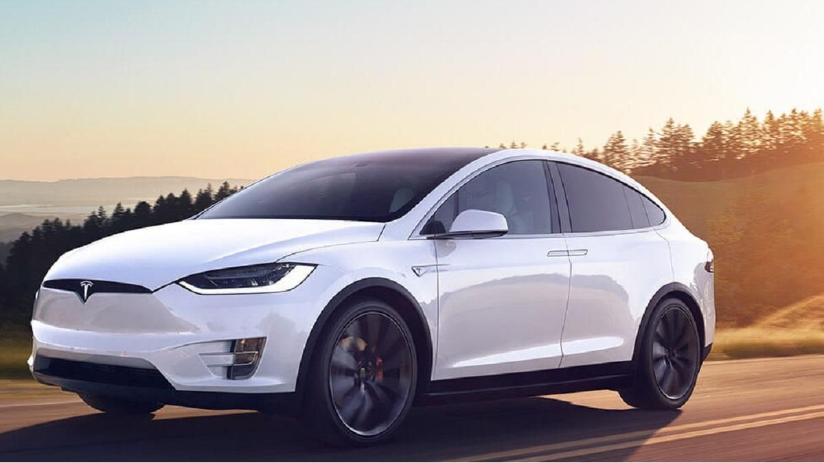 Нова Tesla стане хетчбеком Нова Tesla стане хетчбеком