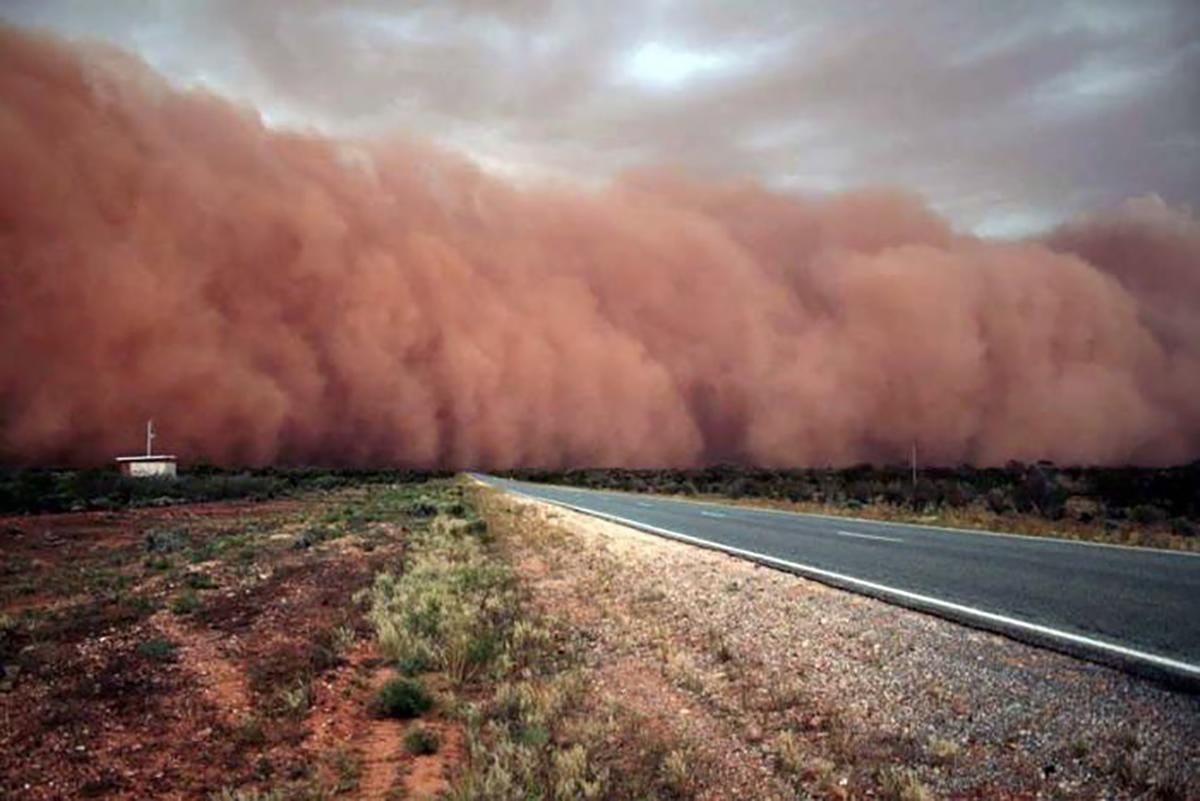 Австралию накрыли жуткие пылевые бури: города погрузились во тьму – фото, видео