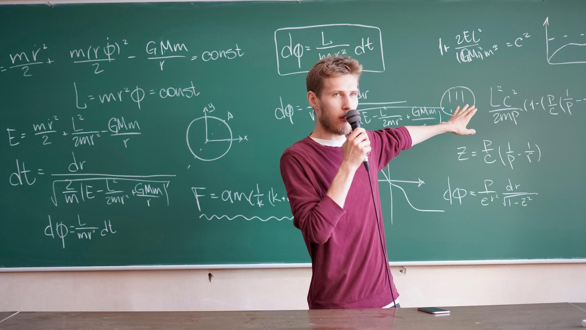 Вчителі російськомовних шкіл пройдуть курси для викладання українською Вчителі російськомовних шкіл пройдуть курси для викладання українською