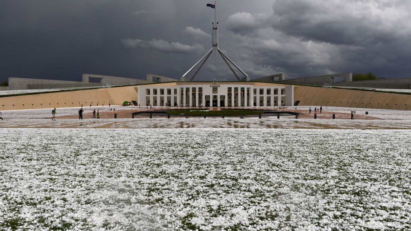 Австралія потерпає від потужного граду: шокуючі фото та відео
