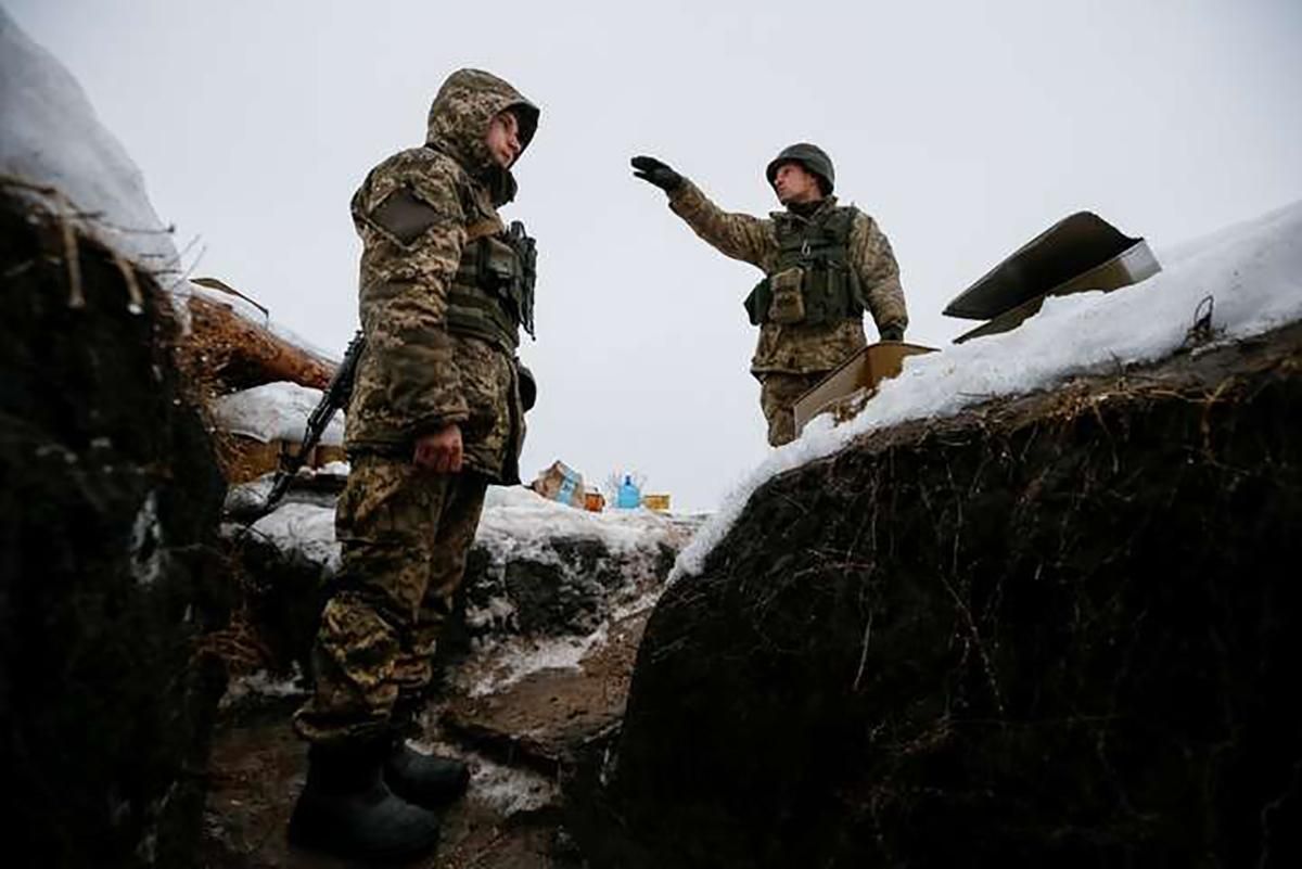 Бойовики продовжують гатити по позиціях ЗСУ: загинув український військовий