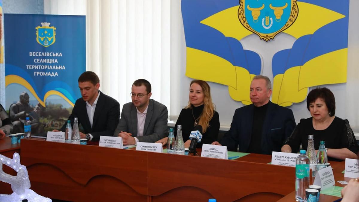 Не треба нікуди їхати: Міністерство платитиме ОТГ за прийом документів на місцях Не треба нікуди їхати: Міністерство платитиме ОТГ за прийом документів на місцях