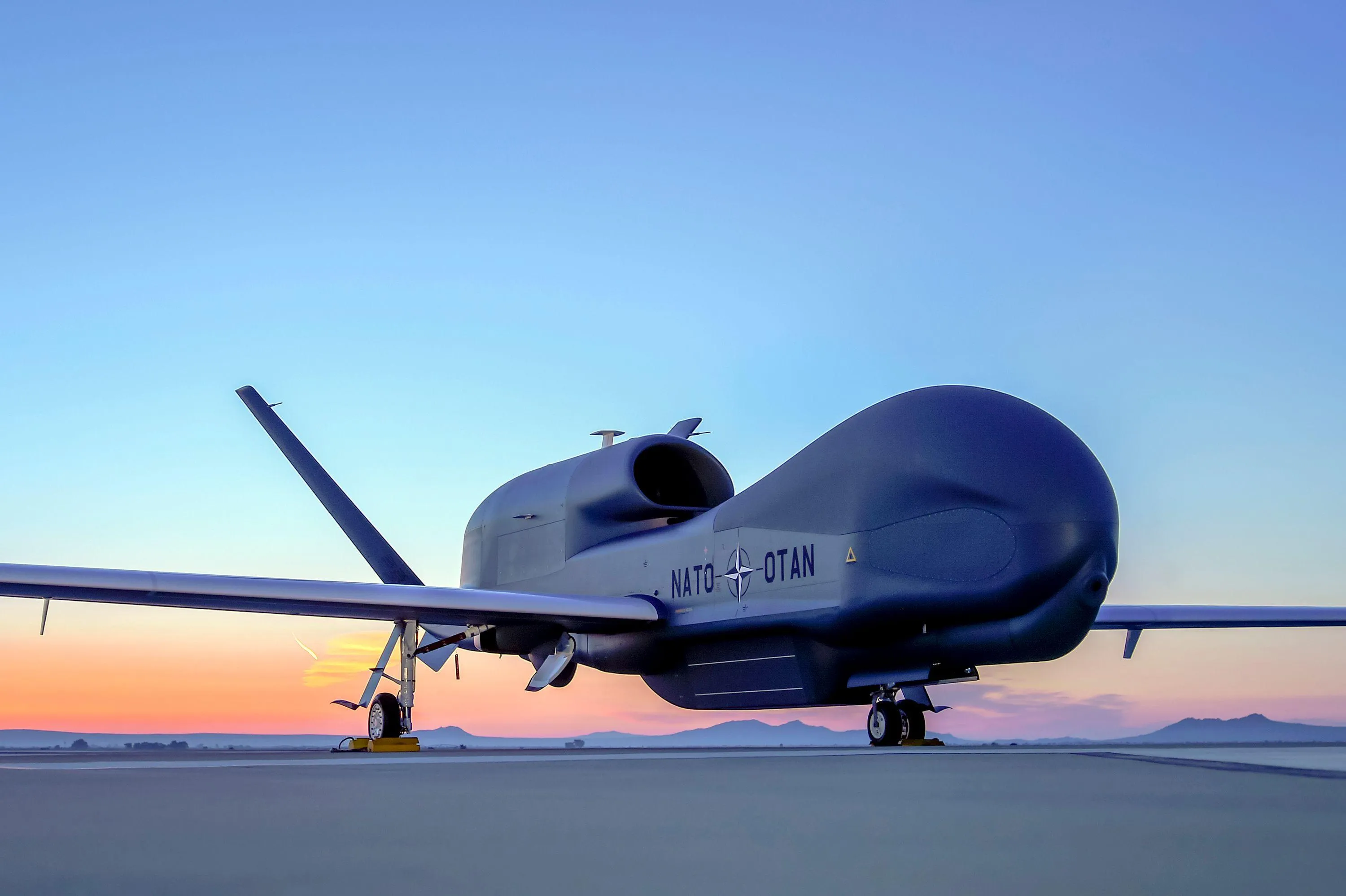 безпілотник нато безпілотник нато