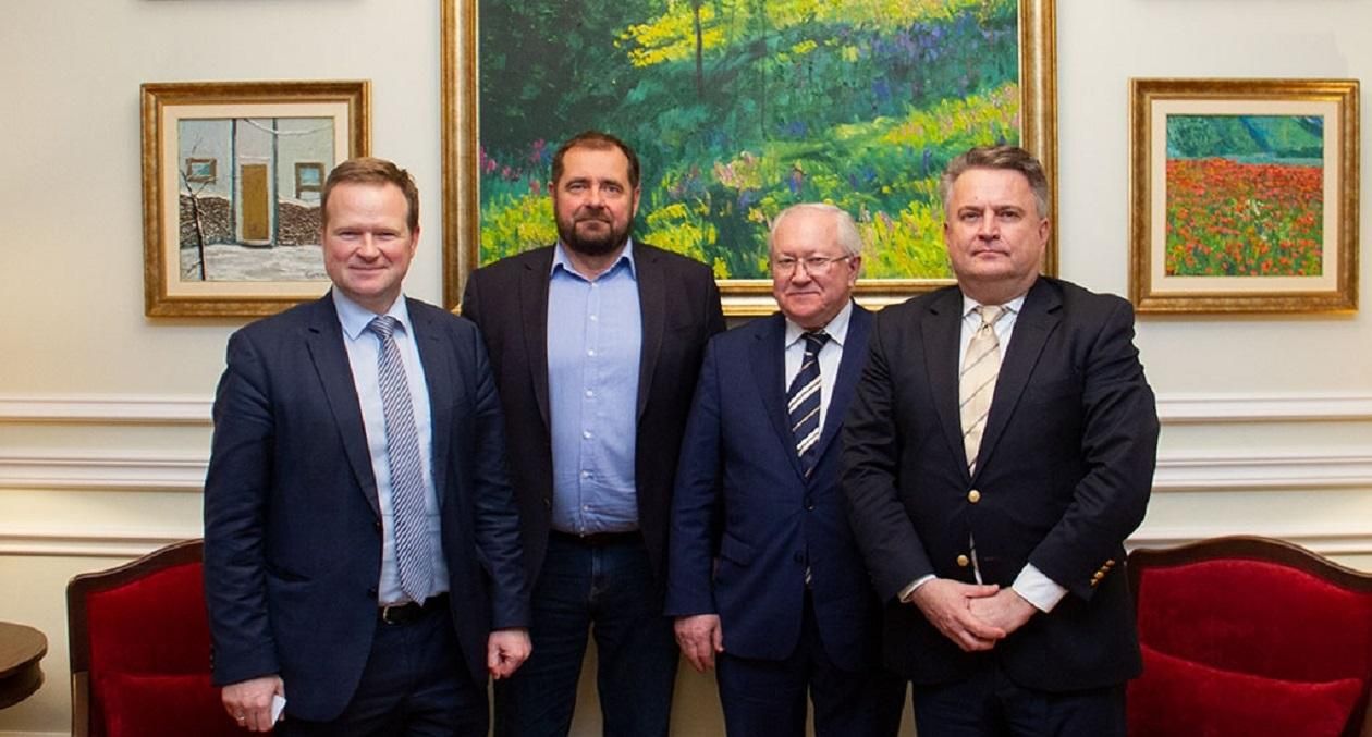 МЗС України пояснило представникам ПАРЄ умови повернення своєї делегації МЗС України пояснило представникам ПАРЄ умови повернення своєї делегації