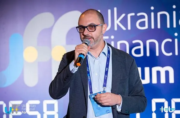 Роман Нікітов  Роман Нікітов