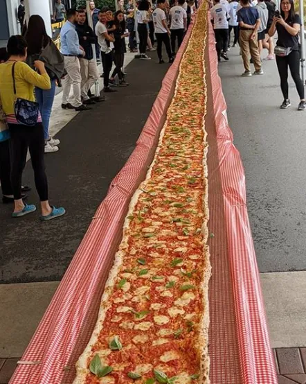 103 метри піца австралія