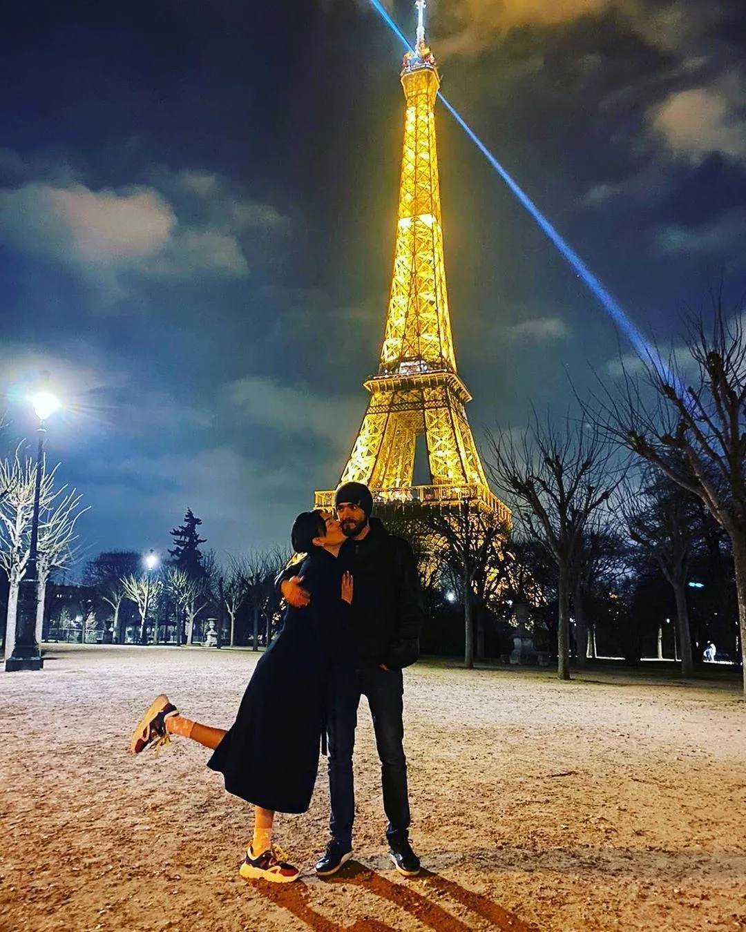 Анастасія Приходько з чоловіком у Парижі Анастасія Приходько з чоловіком у Парижі