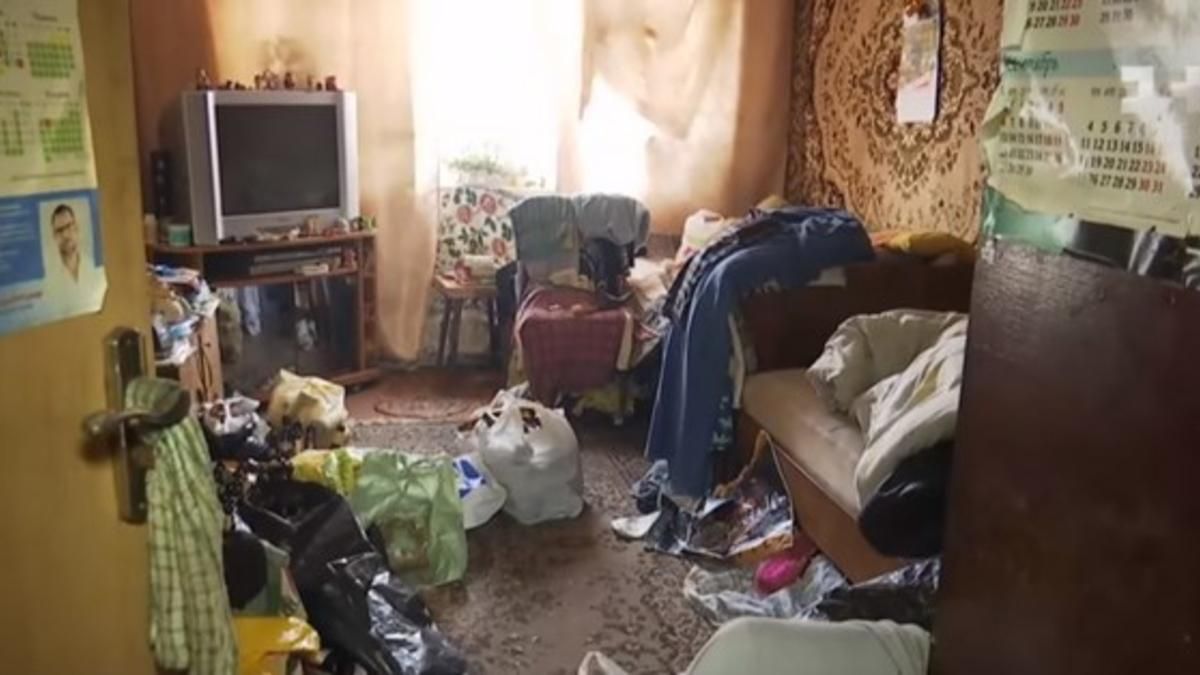 Родители пьянствовали и морили голодом двухлетнюю дочь в течение двух недель Родители пьянствовали и морили голодом двухлетнюю дочь в течение двух недель