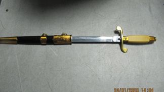 Пенсіонерка з Харкова вивозила кортик до Росії в халаті