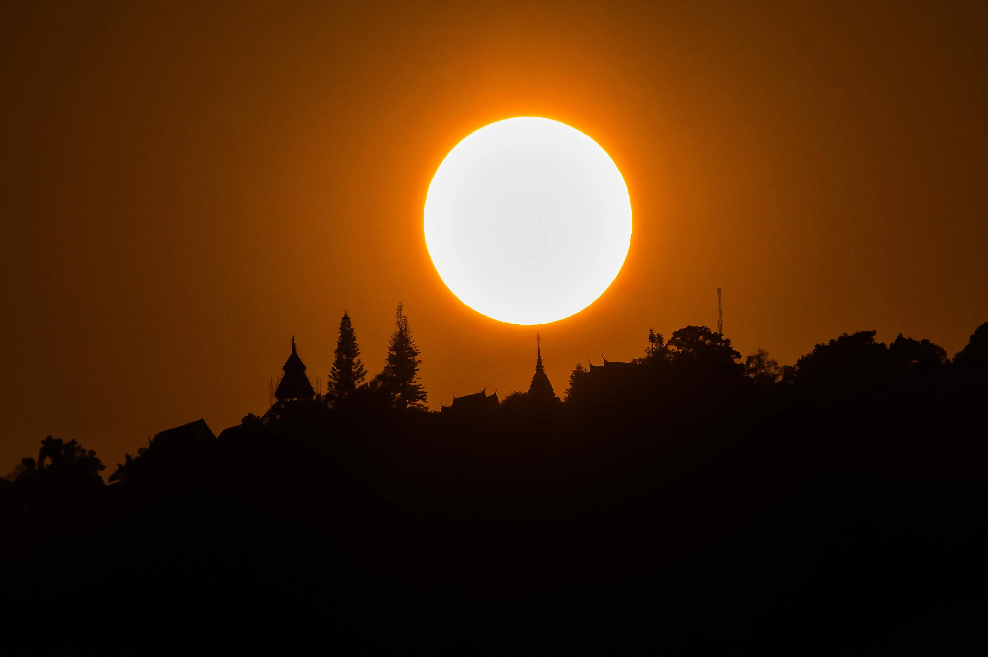Повний Місяць Повний Місяць