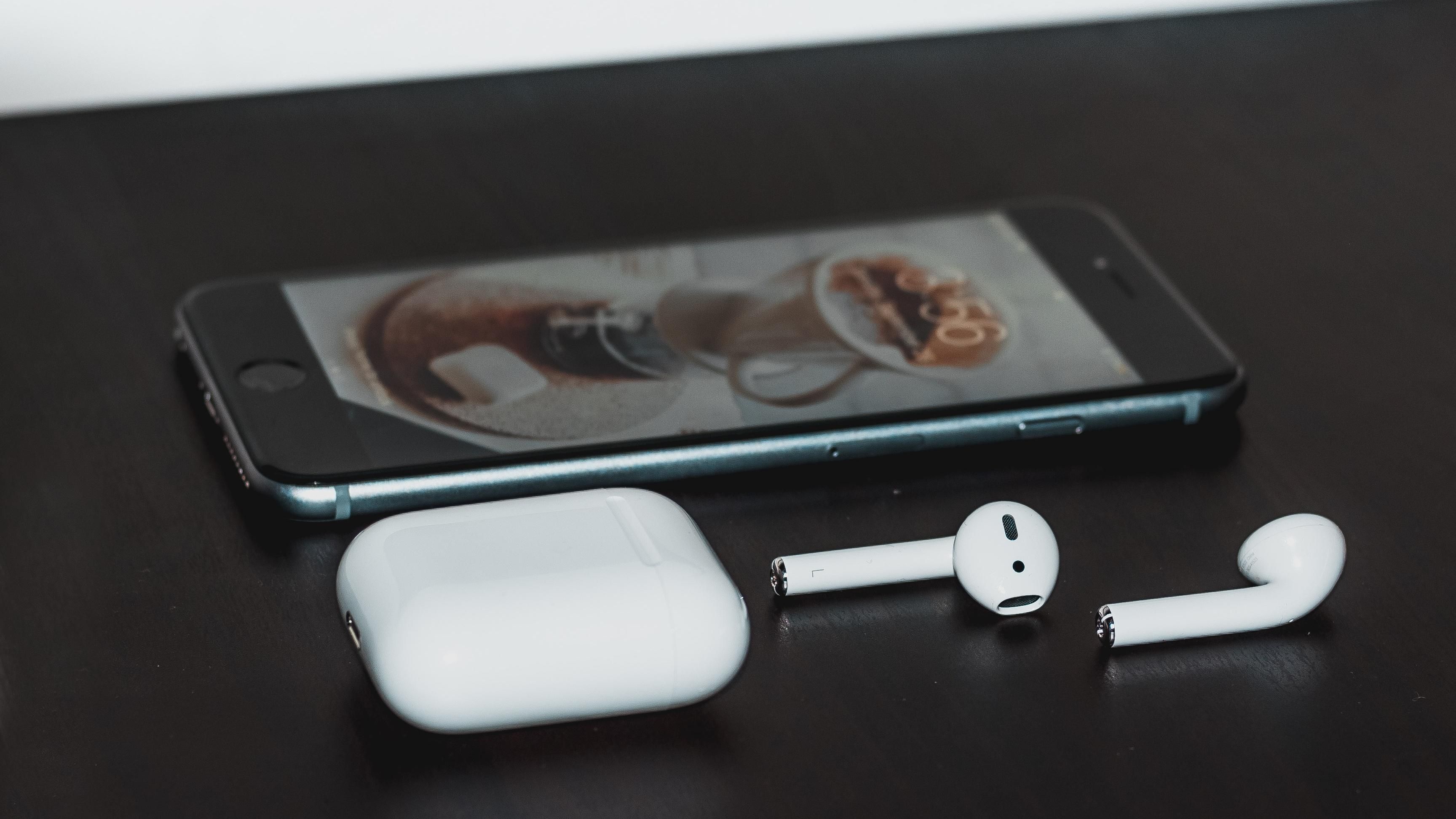 Apple AirPods загрожують здоров'ю – шкода підроблених AirPods Apple AirPods загрожують здоров'ю – шкода підроблених AirPods