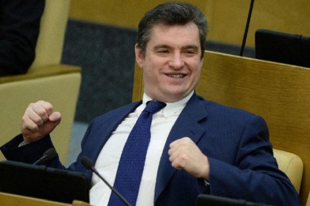 Робота кипить: як російський депутат Слуцький заснув у ПАРЄ – відео Робота кипить: як російський депутат Слуцький заснув у ПАРЄ – відео