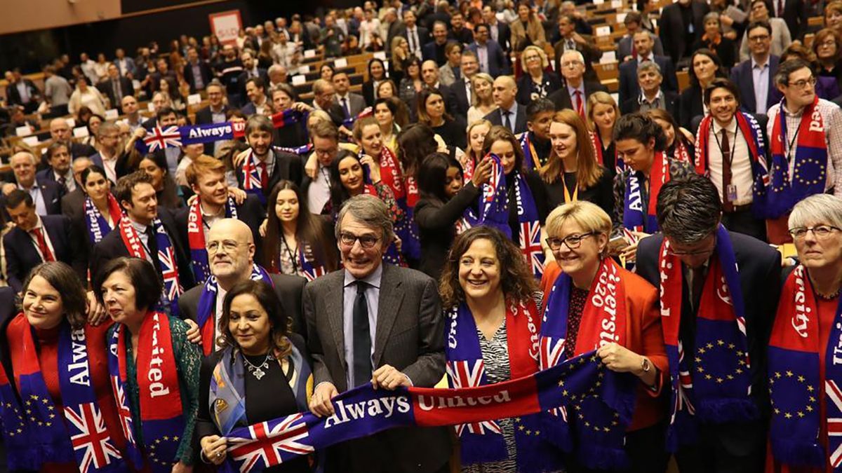 Європарламент ратифікував вихід Великої Британії з ЄС – Brexit новини 2020 Європарламент ратифікував вихід Великої Британії з ЄС – Brexit новини 2020