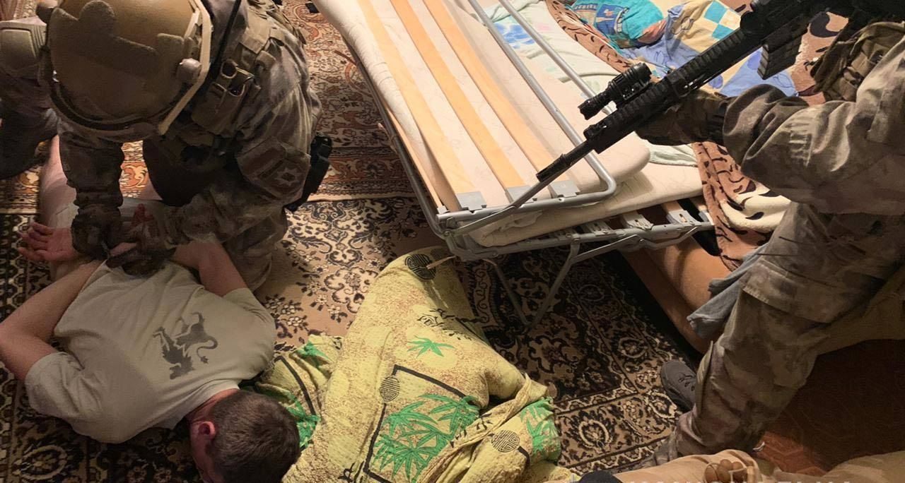 В Каменском КОРД провел эффектное задержание группы разбойников: видео В Каменском КОРД провел эффектное задержание группы разбойников: видео