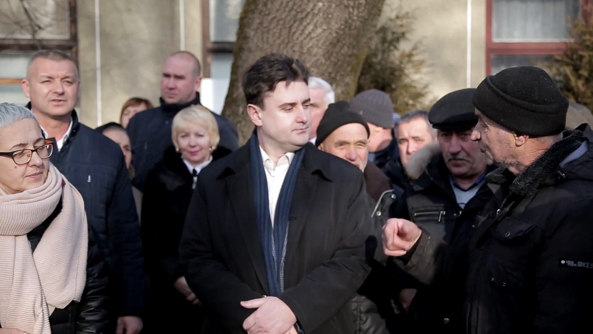 Закриття лікарні в селищі на Буковині: чи залишаться люди без медзакладу Закриття лікарні в селищі на Буковині: чи залишаться люди без медзакладу