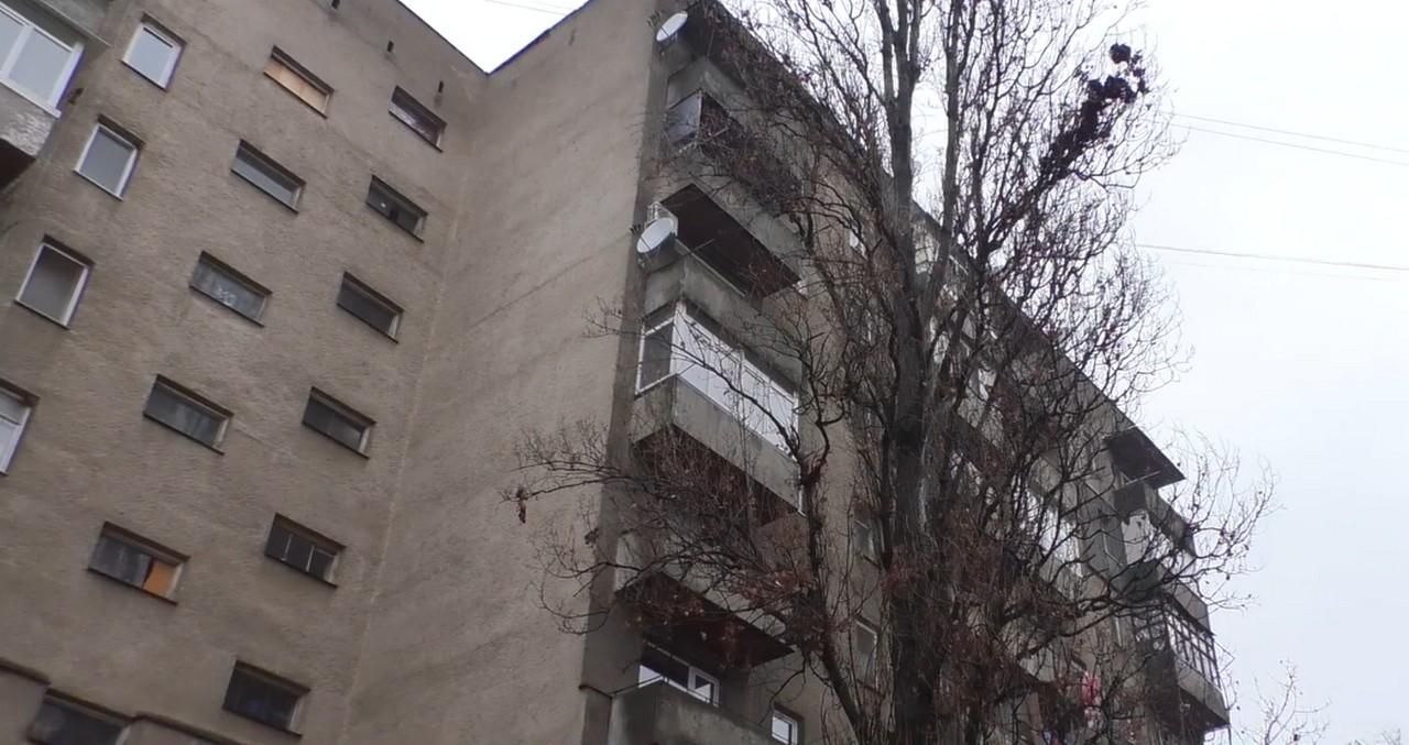 В Ужгороді банк хоче виселити з квартири пенсіонерку за борги сина