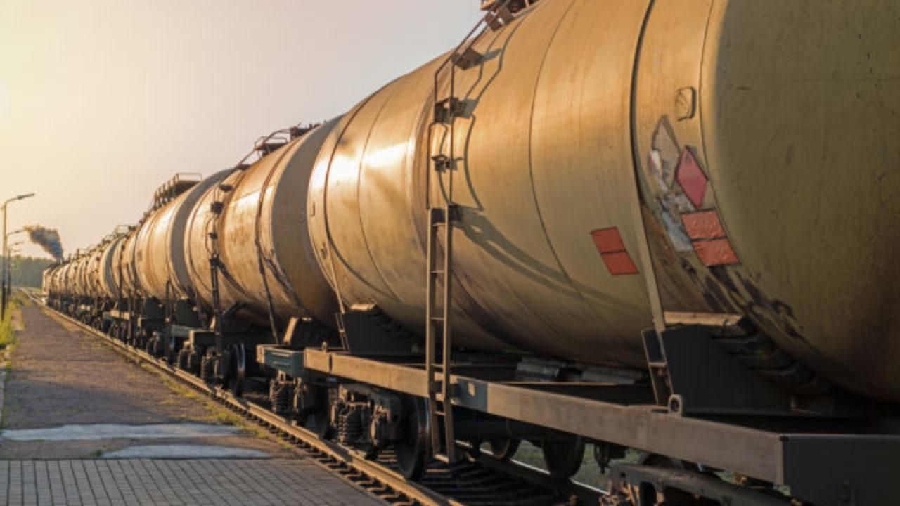 У Львові 18-річний юнак загинув від удару струмом, коли робив селфі У Львові 18-річний юнак загинув від удару струмом, коли робив селфі