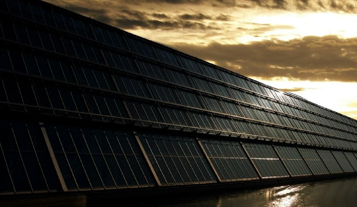 Інженери розробили незвичні сонячні елементи, які працюють вночі Інженери розробили незвичні сонячні елементи, які працюють вночі