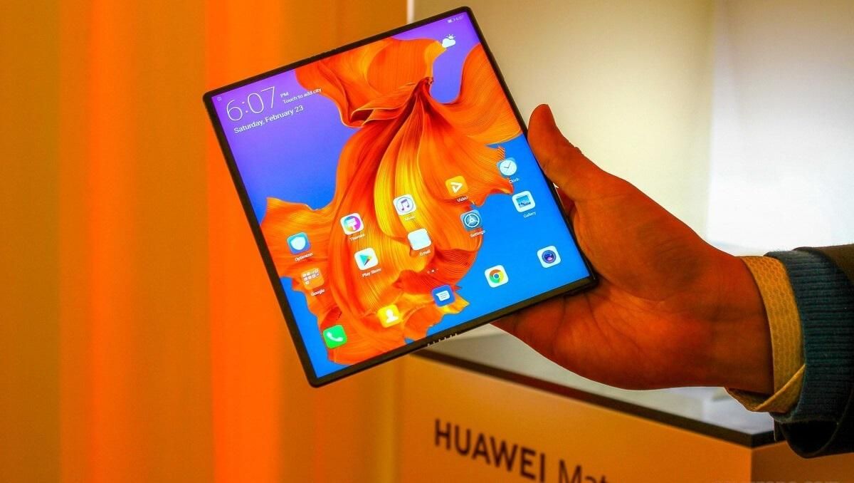 Гнучкий смартфон Huawei Mate X2 в новому дизайні показали на перших рендерах