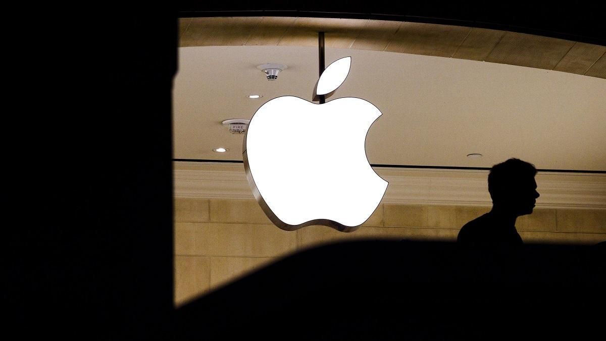 Apple поставила больше смартфонов за последний квартал прошлого года Apple поставила больше смартфонов за последний квартал прошлого года