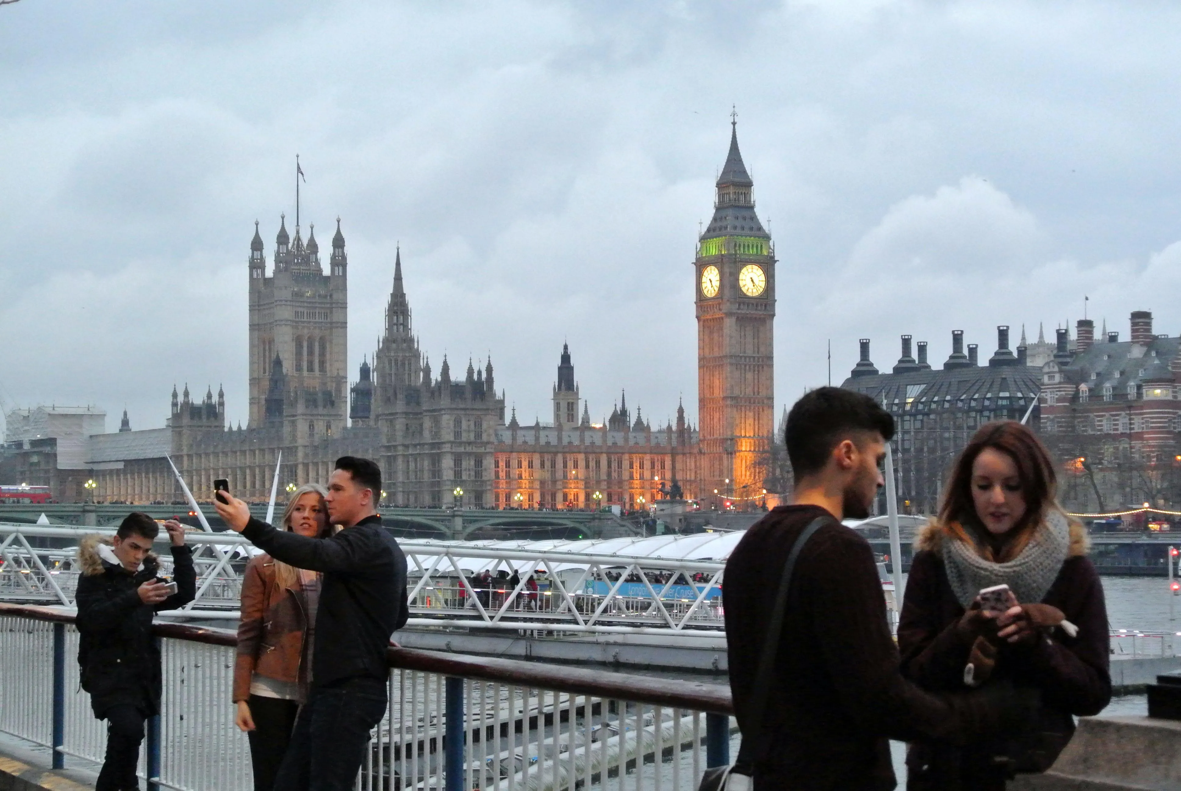 туристи туристи