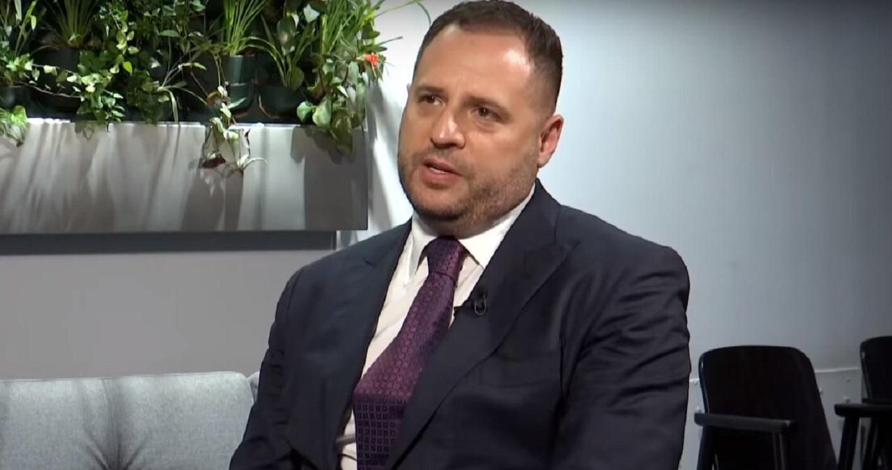 Помічник Зеленського обіцяє не зупинятися, аж поки Крим не повернеться до складу України Помічник Зеленського обіцяє не зупинятися, аж поки Крим не повернеться до складу України