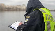Жорстоке вбивство в Києві: рибалки дістали з води голову в пакеті