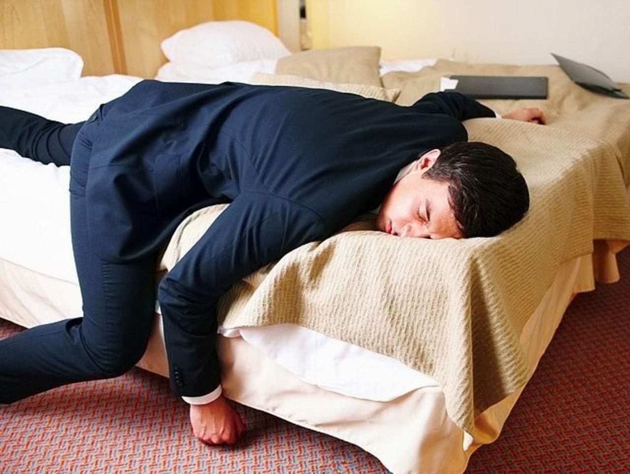 "Ирония судьбы" по-запорожски: женщина нашла незнакомца в своей постели "Ирония судьбы" по-запорожски: женщина нашла незнакомца в своей постели