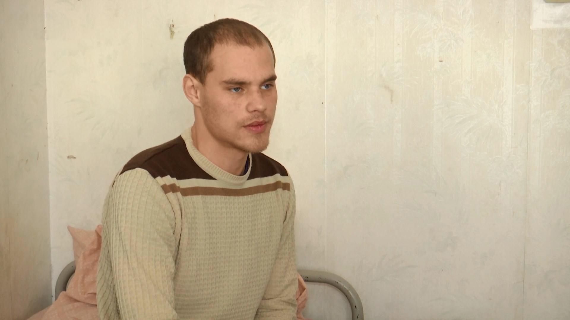 Нас катували струмом, а дівчат ґвалтували: ексбранець Усатюк розповів про жахіття полону (18+) Нас катували струмом, а дівчат ґвалтували: ексбранець Усатюк розповів про жахіття полону (18+)