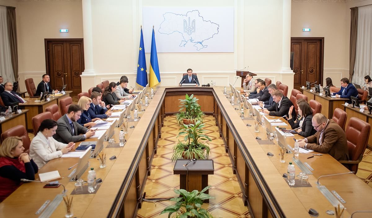 Розпуск Кабміну можливий раніше ніж за рік Розпуск Кабміну можливий раніше ніж за рік