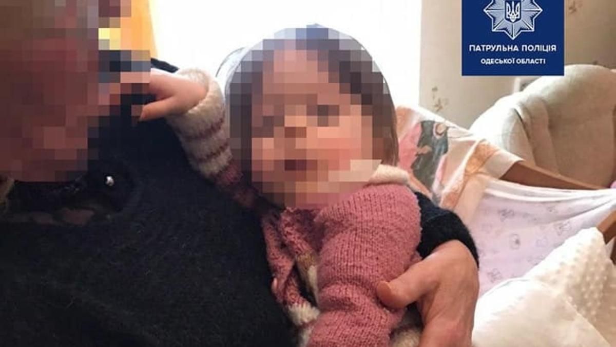 В Одессе мать пыталась задушить годовалую дочь