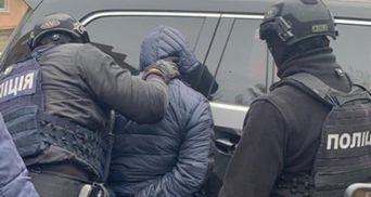 Мужчина пытался продать 10 килограммов ртути в Киеве