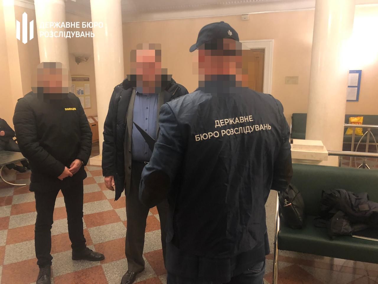 Чиновника-взяточника секретариата Кабмина арестовали: что ему грозит