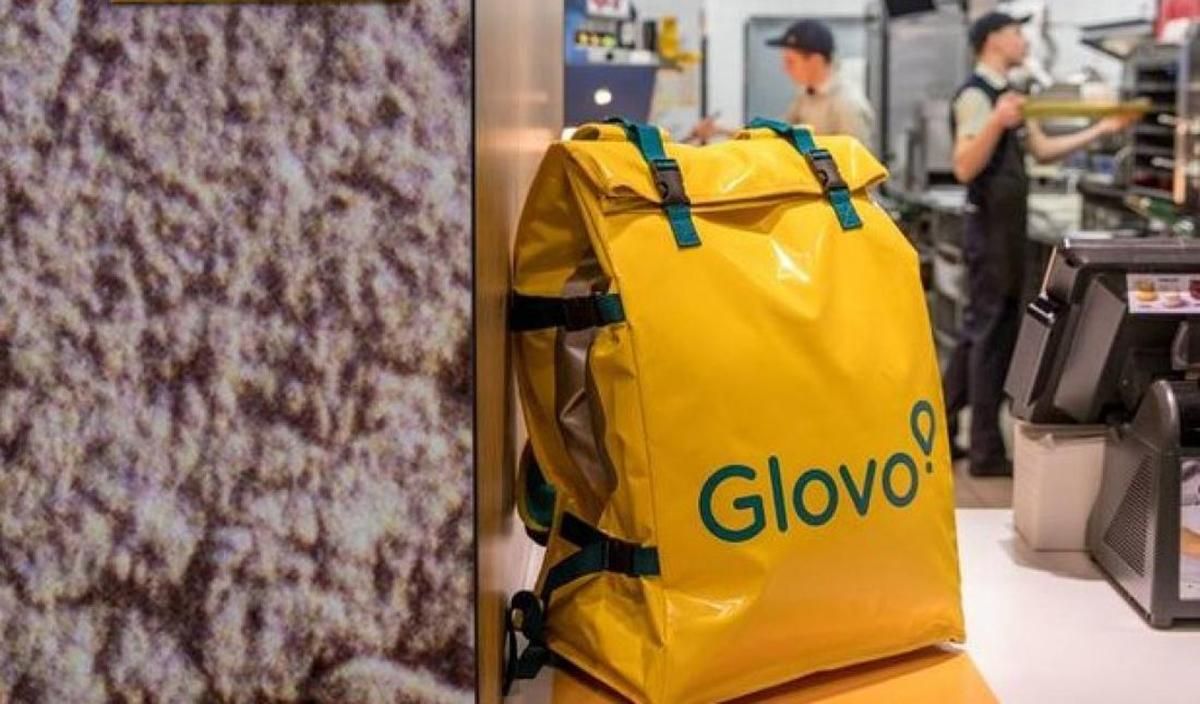 Рестораны обвинили Glovo в невыплате долгов: компания все отрицает