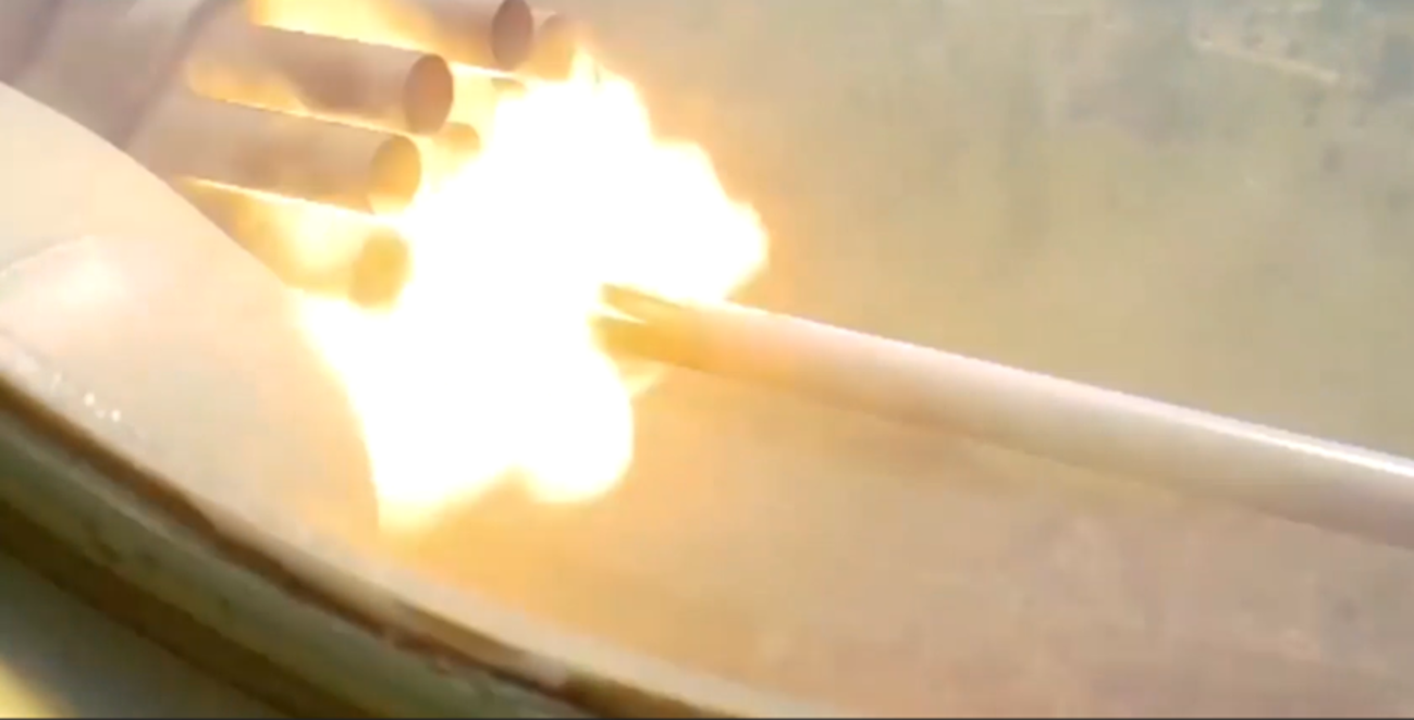 Техніка війни: Ракети РС-80 "Оскол" прийняли на озброєння. Модернізований винищувач Су-27УБ Техніка війни: Ракети РС-80 "Оскол" прийняли на озброєння. Модернізований винищувач Су-27УБ