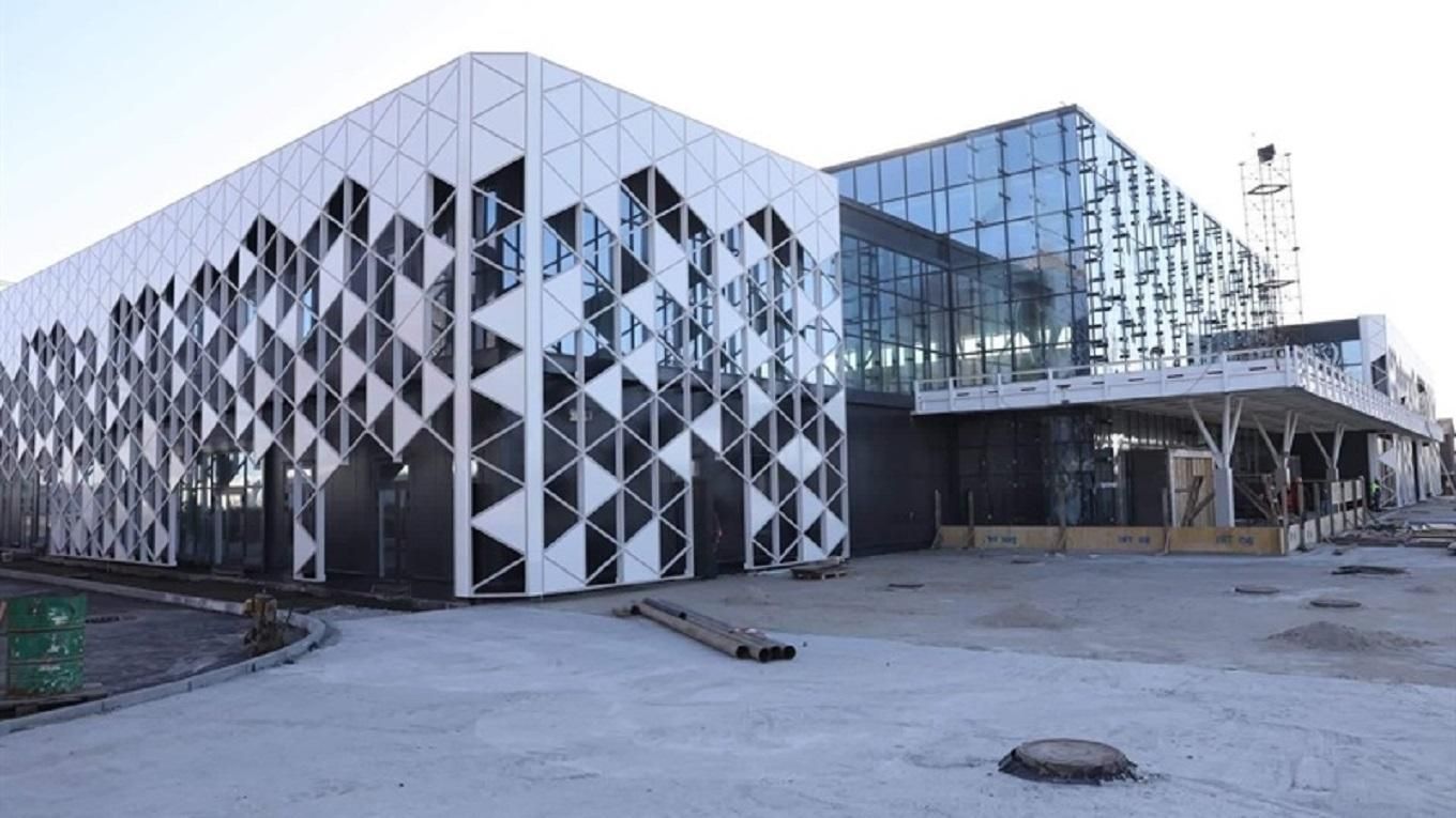 Бійка в аеропорту Запоріжжя: п’яна пасажирка напала на прикордонницю Бійка в аеропорту Запоріжжя: п’яна пасажирка напала на прикордонницю